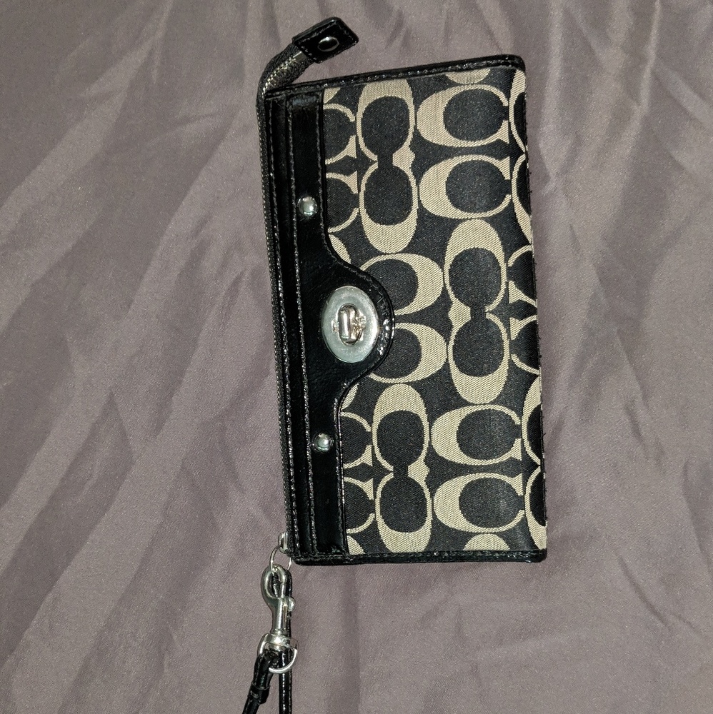 Coach Wristlet wallet